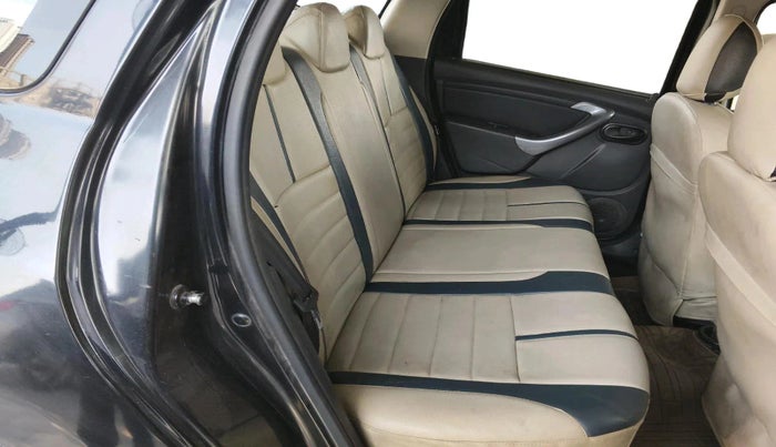 2013 Renault Duster 85 PS RXE DIESEL, Diesel, Manual, 2,03,312 km, interior