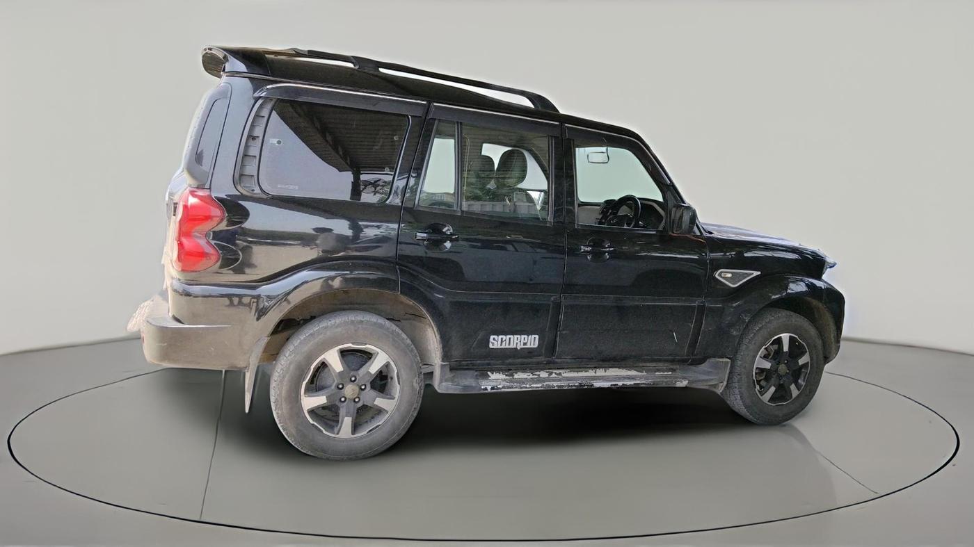 2018 Mahindra Scorpio S7, Diesel, Manual, 83,250 km, exterior