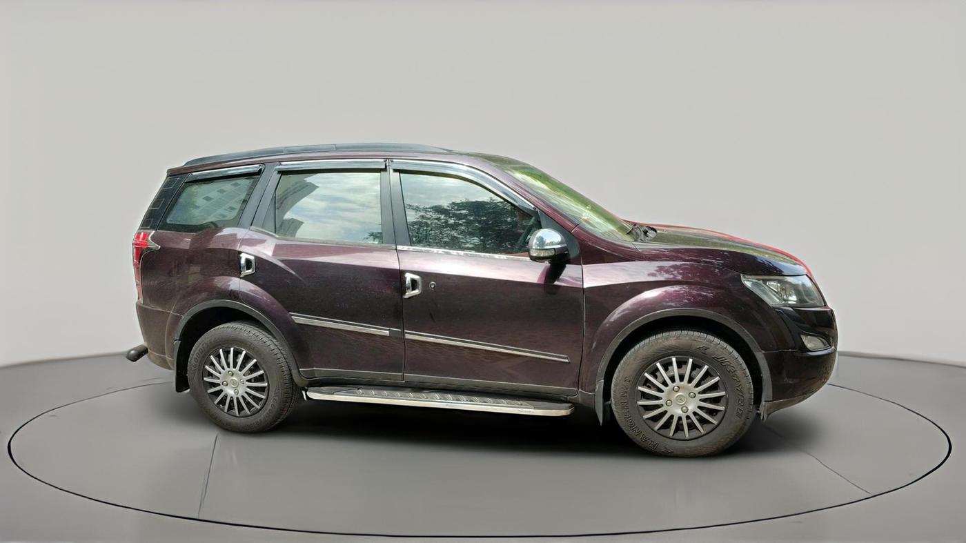 2016 Mahindra XUV500 W6 AT, Diesel, Automatic, 71,360 km, exterior