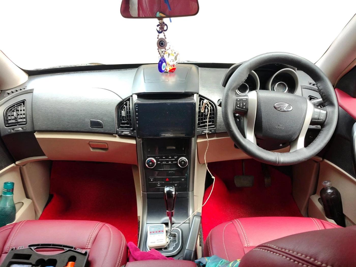 2016 Mahindra XUV500 W6 AT, Diesel, Automatic, 71,360 km, interior