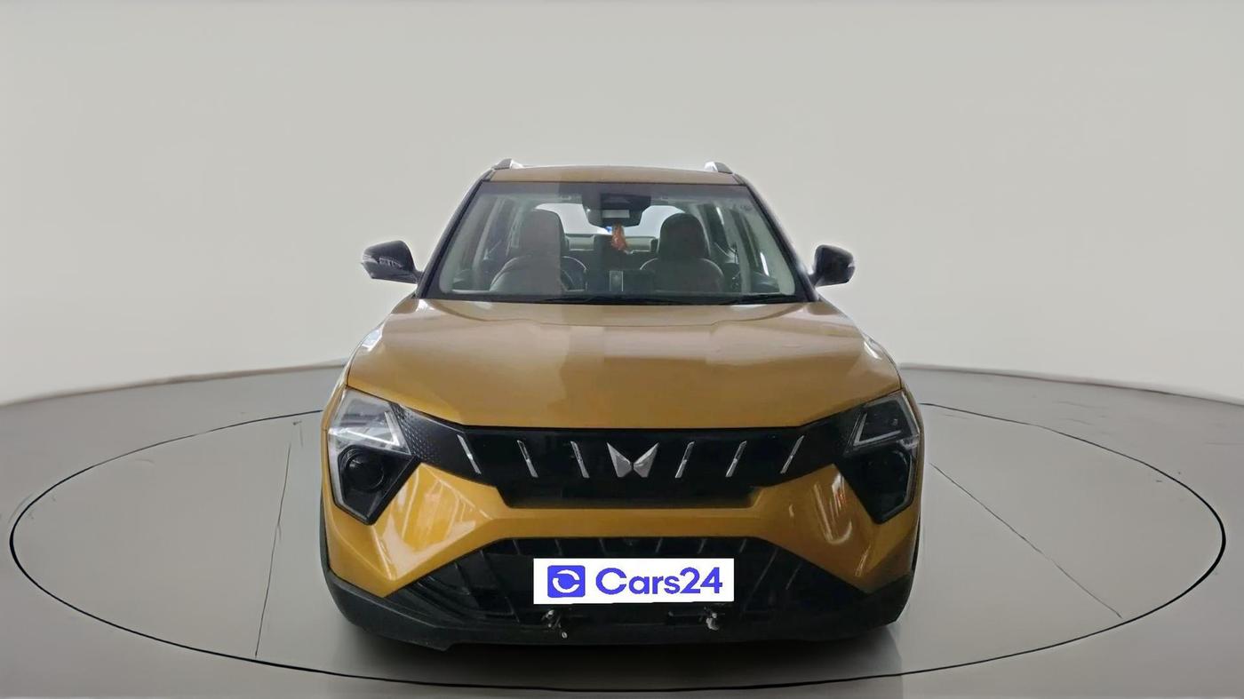 2024 Mahindra XUV 3XO AX5L 1.2 TGDi AT, Petrol, Automatic, 23,116 km, exterior