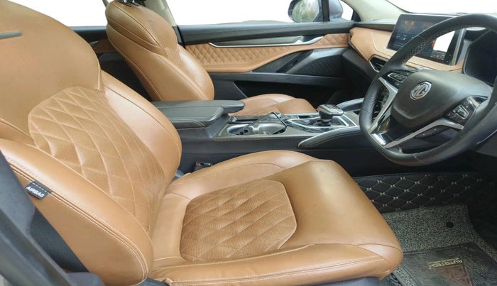 2021 MG GLOSTER SAVVY 6 STR 2.0 TWIN TURBO 4WD, Diesel, Automatic, 77,916 km, interior