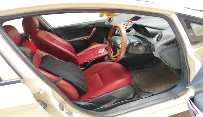 2012 Ford Fiesta STYLE DIESEL, Diesel, Manual, 2,33,772 km, interior