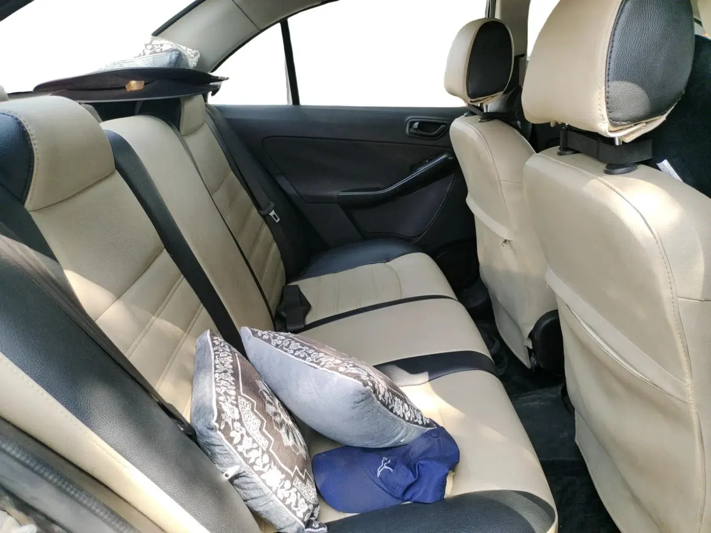 2016 Tata Zest XMS PETROL, Petrol, Manual, 1,28,388 km, interior