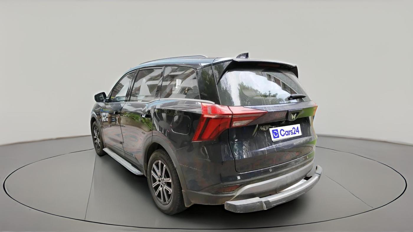 2025 Mahindra XUV700 AX 7 Luxury Pack D AT 6 STR, Diesel, Automatic, 15,289 km, exterior