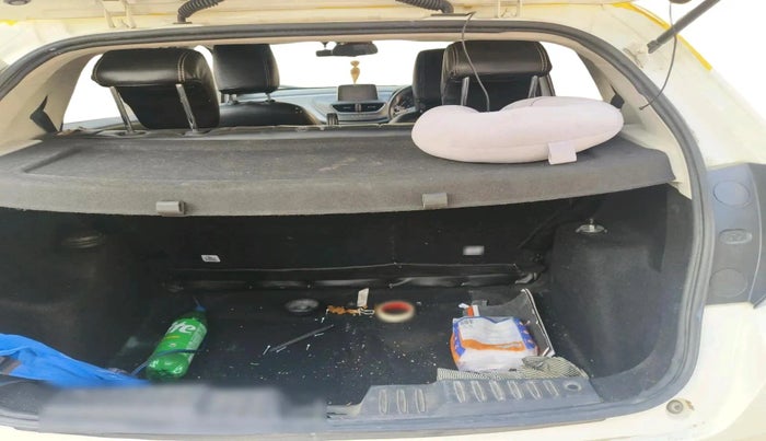 2022 Tata ALTROZ XZ DIESEL, Diesel, Manual, 48,358 km, exterior