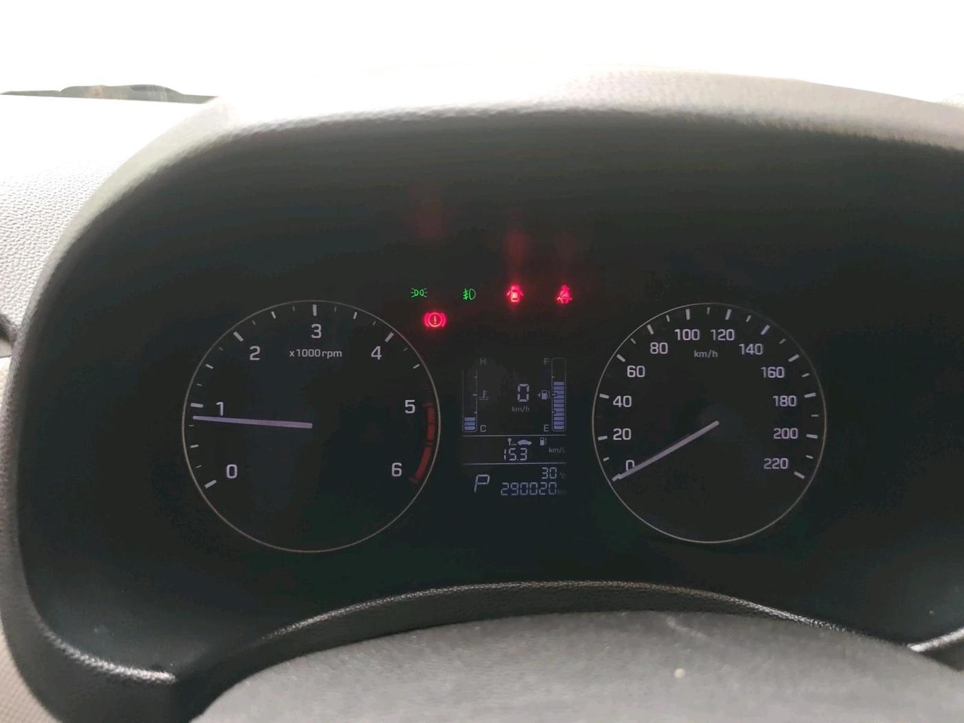 2018 Hyundai Creta SX AT 1.6 DIESEL, Diesel, Automatic, 2,90,020 km, interior
