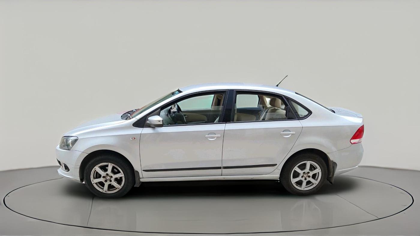 2013 Volkswagen Vento HIGHLINE 1.6 MPI, Petrol, Manual, 95,544 km, exterior