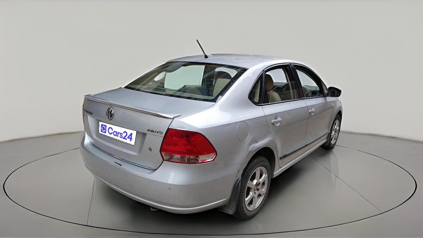 2013 Volkswagen Vento HIGHLINE 1.6 MPI, Petrol, Manual, 95,544 km, exterior