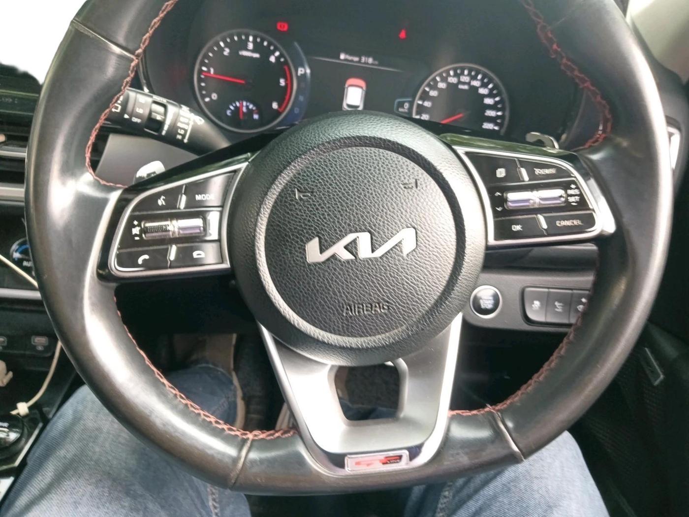 2022 KIA SELTOS GTX PLUS AT 1.5 DIESEL, Diesel, Automatic, 51,178 km, interior