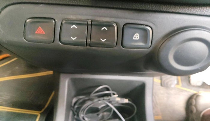 2018 Renault Kwid RXL, Petrol, Manual, 33,071 km, interior