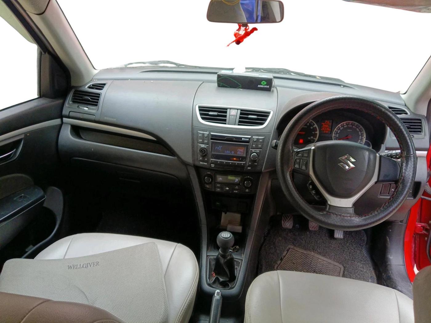 2014 Maruti Swift ZXI, Petrol, Manual, 1,27,115 km, interior