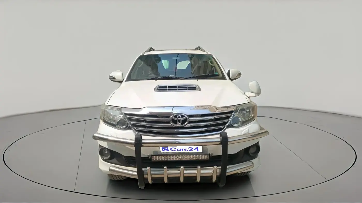 2014 Toyota Fortuner 3.0 4X2 MT, Diesel, Manual, 73,114 km, exterior