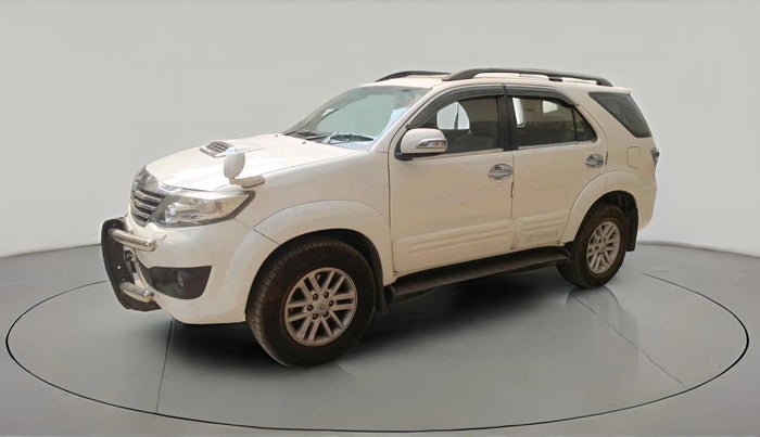 2014 Toyota Fortuner 3.0 4X2 MT, Diesel, Manual, 73,114 km, exterior