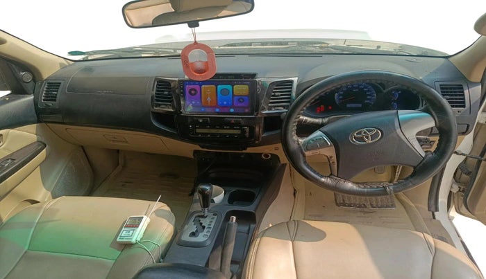 2014 Toyota Fortuner 3.0 4X2 MT, Diesel, Manual, 73,114 km, interior