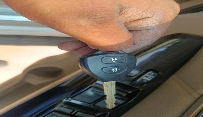 2014 Toyota Fortuner 3.0 4X2 MT, Diesel, Manual, 73,114 km, interior