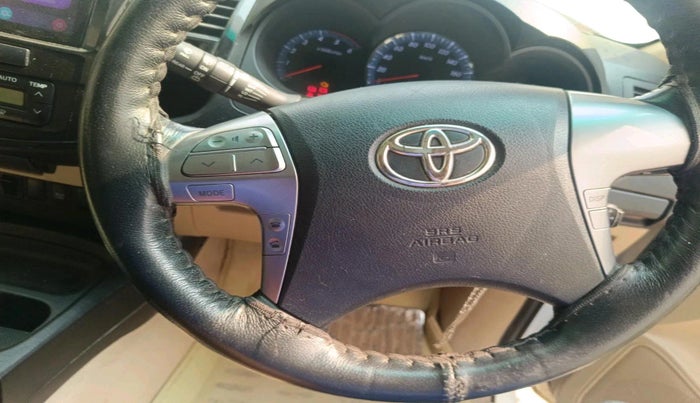 2014 Toyota Fortuner 3.0 4X2 MT, Diesel, Manual, 73,114 km, interior