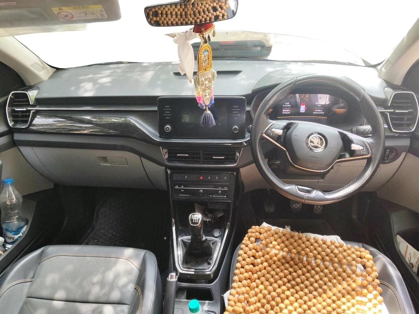 2022 Skoda KUSHAQ STYLE 1.0L TSI MT, Petrol, Manual, 20,349 km, interior