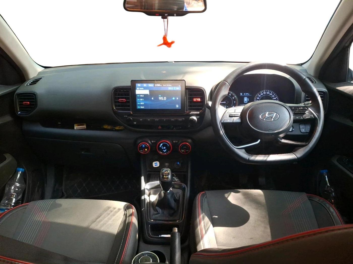 2020 Hyundai VENUE SX 1.0 (O) TURBO IMT, Petrol, Manual, 46,634 km, interior