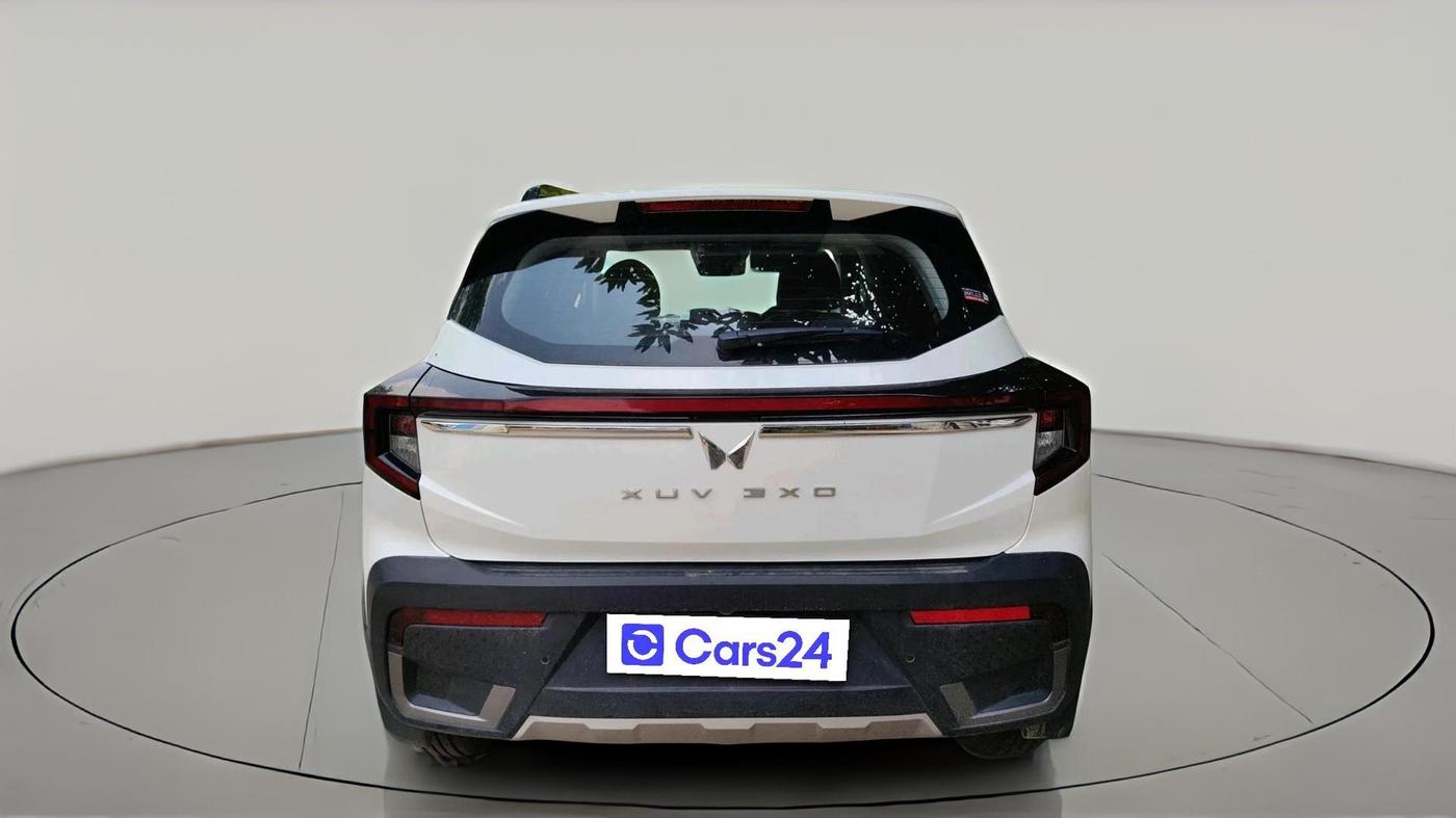 2024 Mahindra XUV 3XO AX5L 1.2 TGDi AT, Petrol, Automatic, 14,635 km, exterior