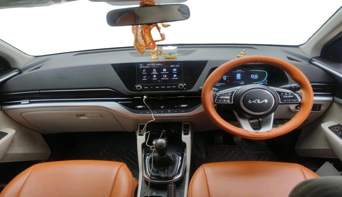 2022 KIA CARENS PRESTIGE PLUS 1.4 PETROL 7 STR, Petrol, Manual, 27,476 km, interior