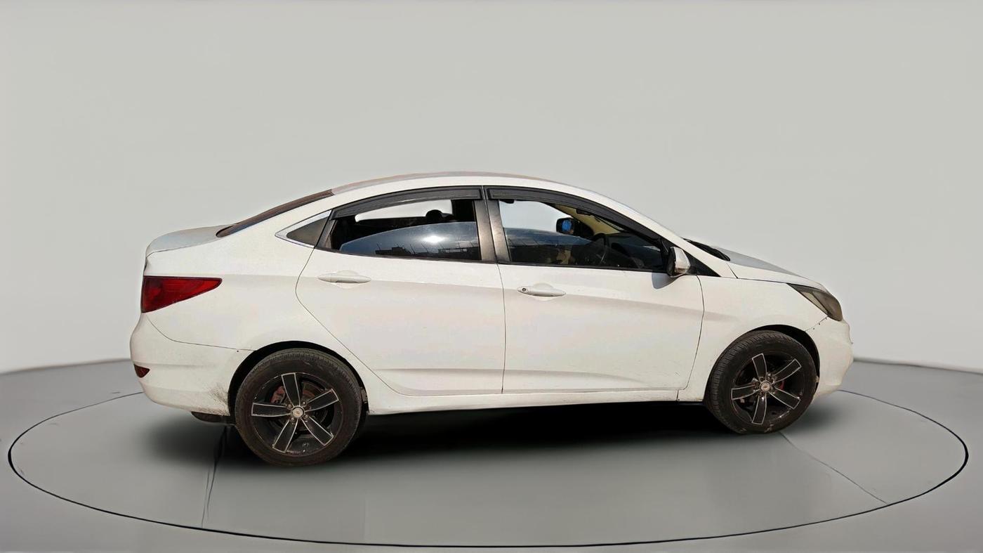 2013 Hyundai Verna FLUIDIC 1.6 CRDI EX, Diesel, Manual, 1,41,097 km, exterior