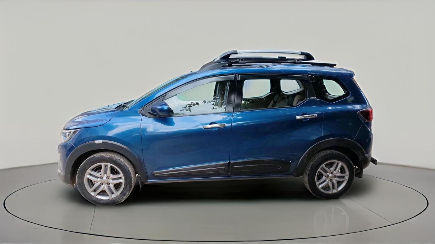 2020 Renault TRIBER RXZ, Petrol, Manual, 46,946 km, exterior