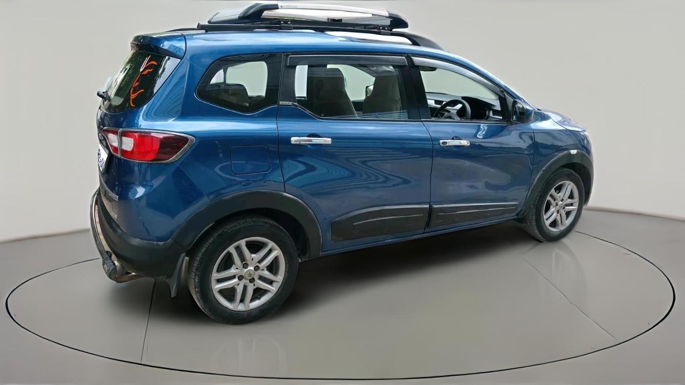 2020 Renault TRIBER RXZ, Petrol, Manual, 46,946 km, exterior