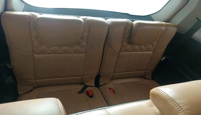 2020 Mahindra XUV500 W11, Diesel, Manual, 34,019 km, interior