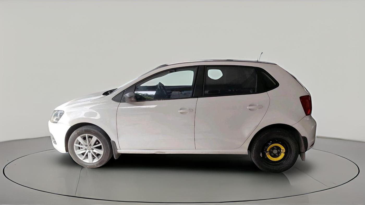 2015 Volkswagen Polo HIGHLINE1.5L, Diesel, Manual, 1,73,667 km, exterior