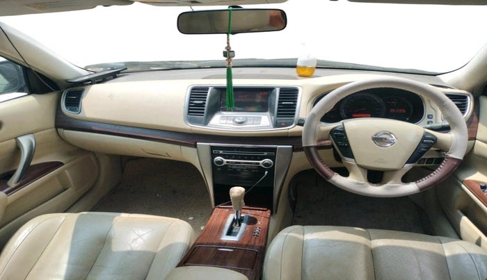 2011 Nissan Teana 250XV, Petrol, Automatic, 1,43,051 km, interior