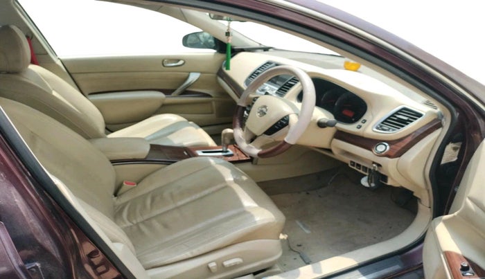 2011 Nissan Teana 250XV, Petrol, Automatic, 1,43,051 km, interior