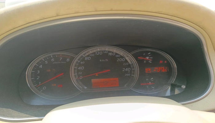 2011 Nissan Teana 250XV, Petrol, Automatic, 1,43,051 km, interior