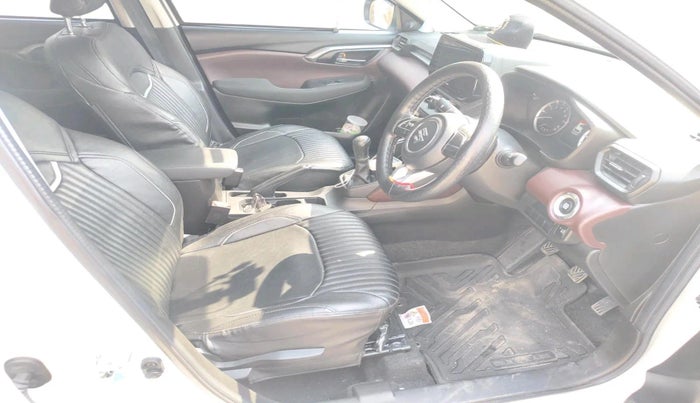 2023 Maruti Grand Vitara SIGMA SMART HYBRID, Petrol, Manual, 19,301 km, interior