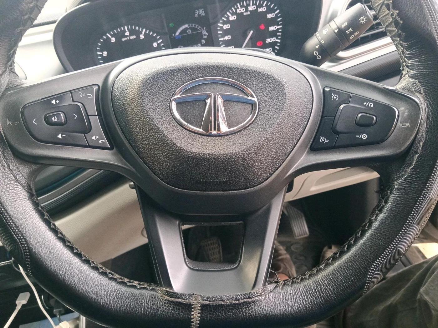 2022 Tata ALTROZ XZ PETROL, Petrol, Manual, 1,01,573 km, interior