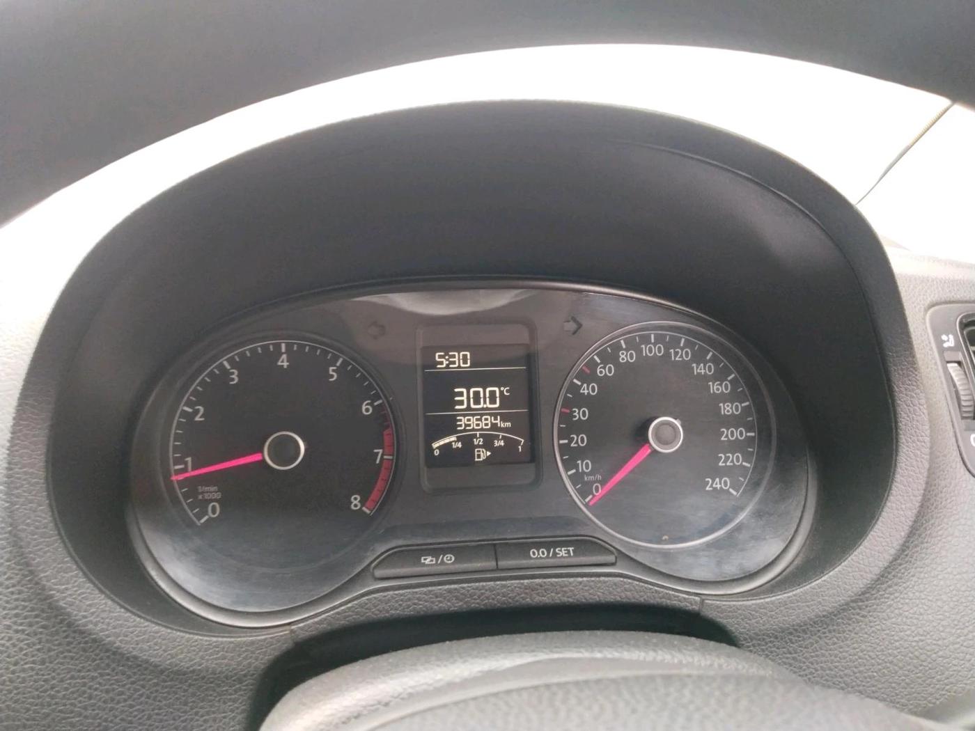 2018 Volkswagen Ameo COMFORTLINE 1.0L, Petrol, Manual, 39,684 km, interior