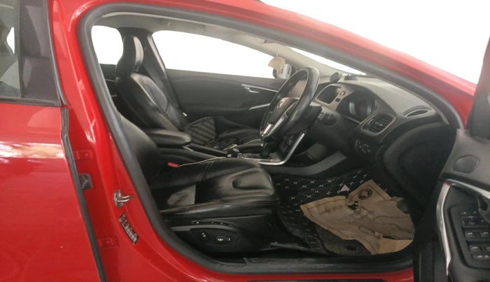 2016 Volvo V40 Cross Country D3, Diesel, Automatic, 1,13,768 km, interior