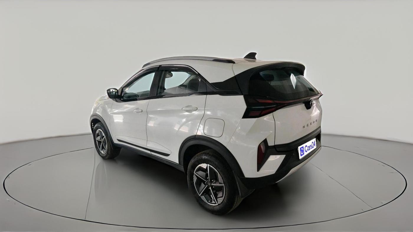 2024 Tata NEXON CREATIVE  AMT 1.2 PETROL, Petrol, Automatic, 26,996 km, exterior