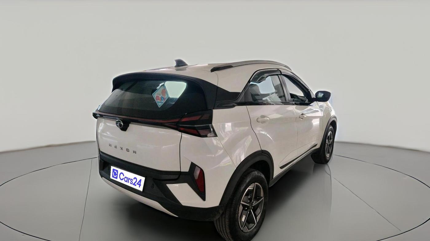2024 Tata NEXON CREATIVE  AMT 1.2 PETROL, Petrol, Automatic, 26,996 km, exterior