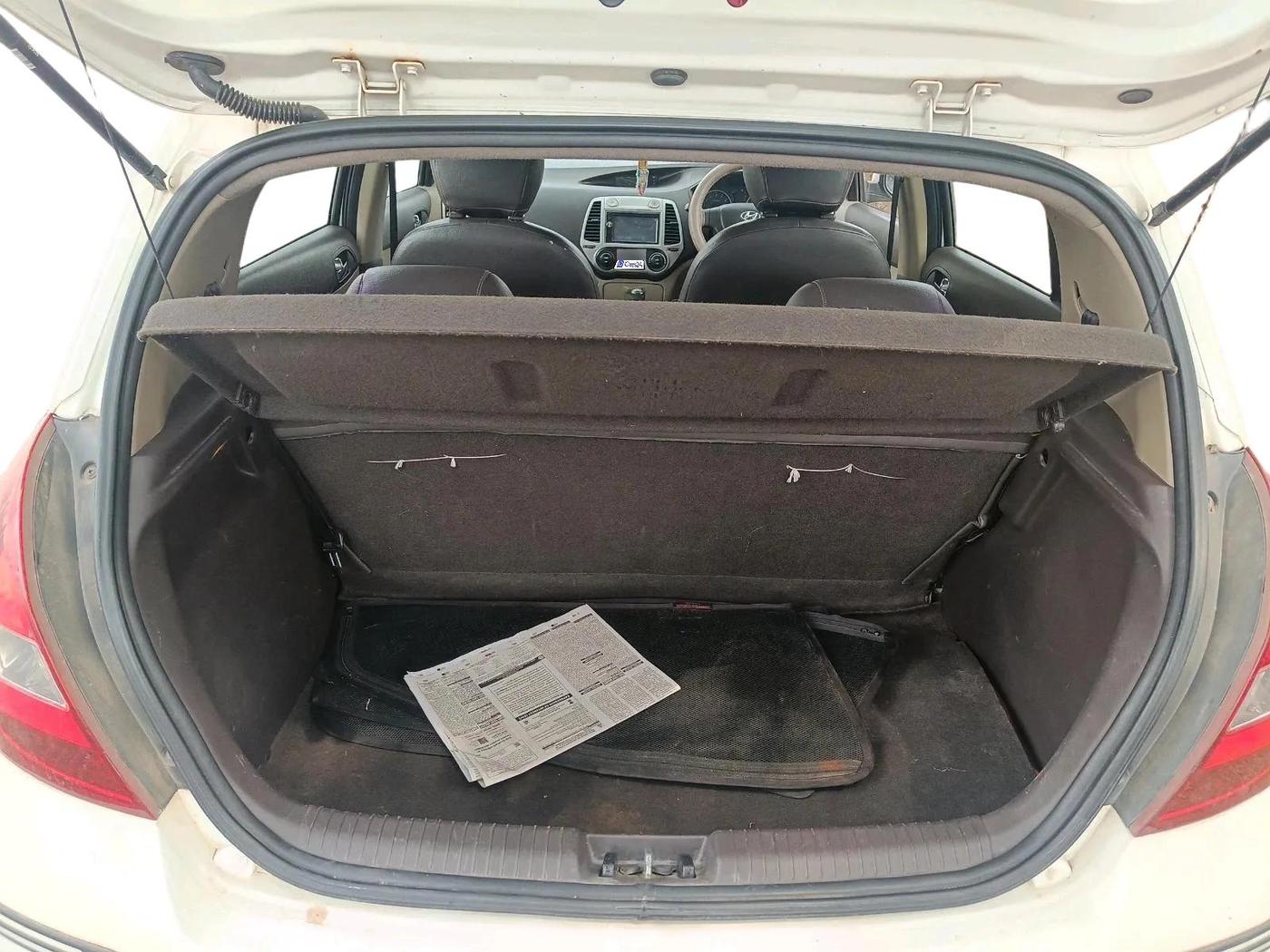 2010 Hyundai i20 MAGNA 1.2, Petrol, Manual, 1,02,440 km, exterior