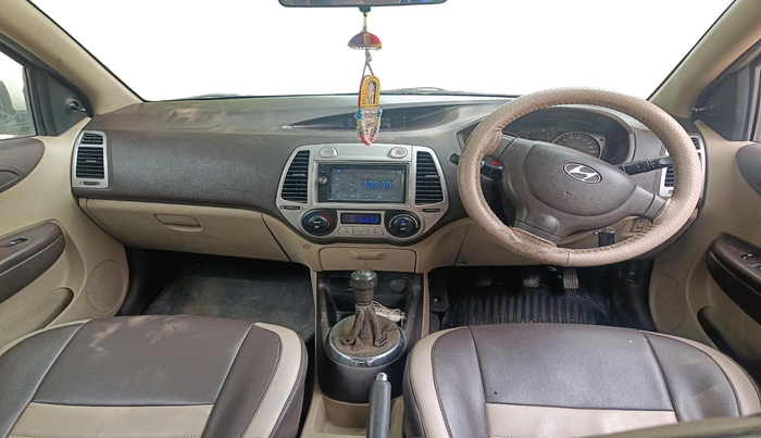 2010 Hyundai i20 MAGNA 1.2, Petrol, Manual, 1,02,440 km, interior