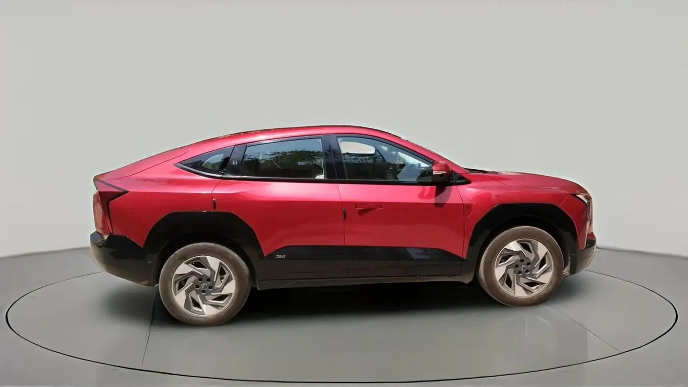 2025 Mahindra XEV 9e Pack Three B79 KWH, Electric, Automatic, 20,318 km, exterior