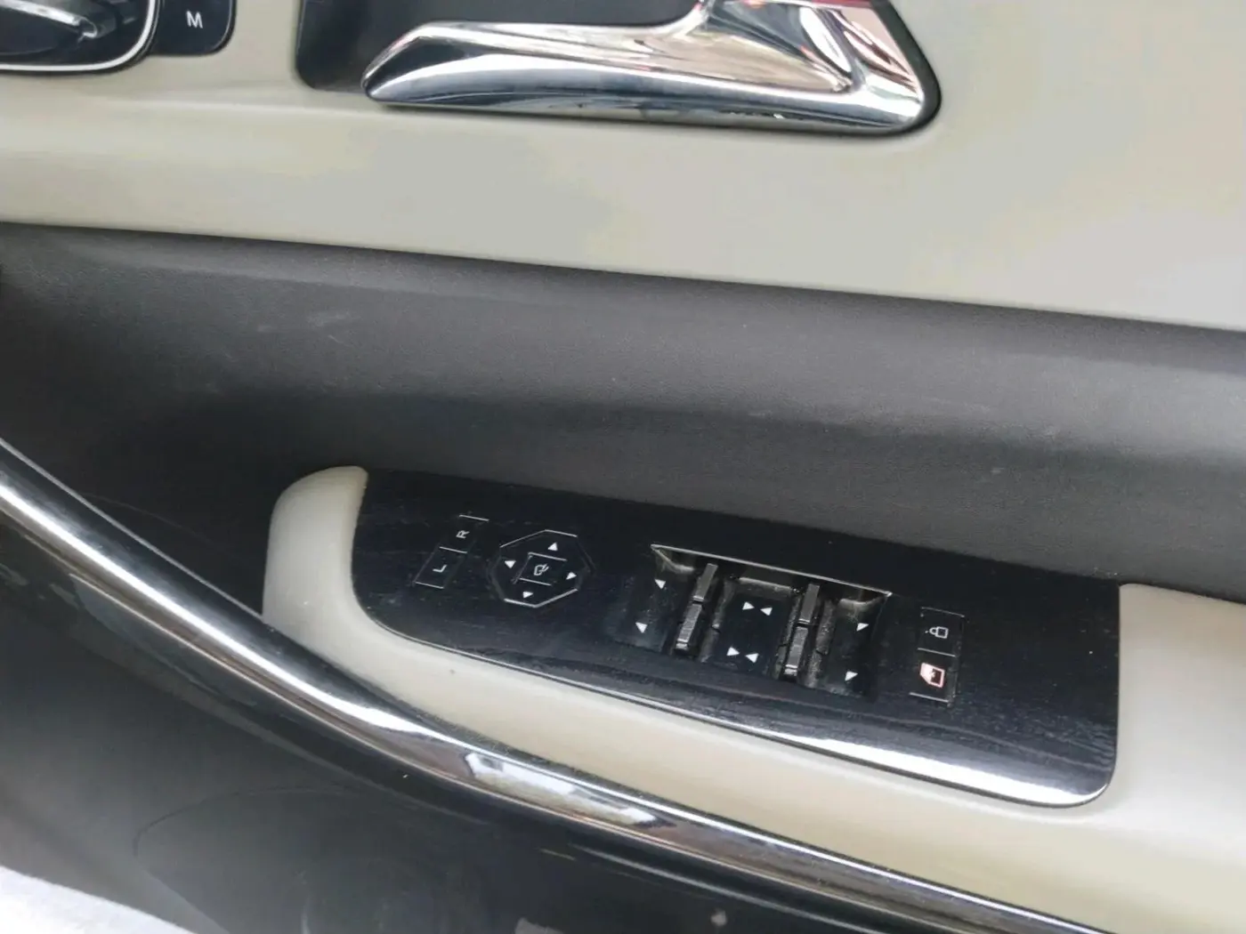 2025 Mahindra XEV 9e Pack Three B79 KWH, Electric, Automatic, 20,318 km, interior