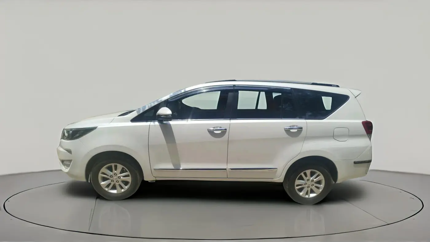 2023 Toyota Innova Crysta 2.4 GX 8STR, Diesel, Manual, 42,019 km, exterior
