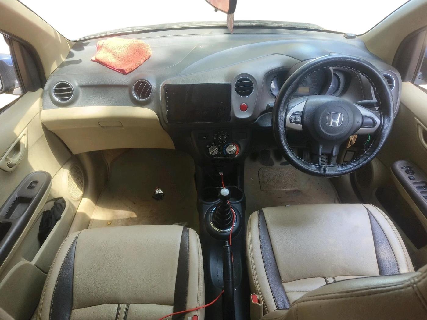 2013 Honda Amaze 1.5L I-DTEC S, Diesel, Manual, 1,93,635 km, interior