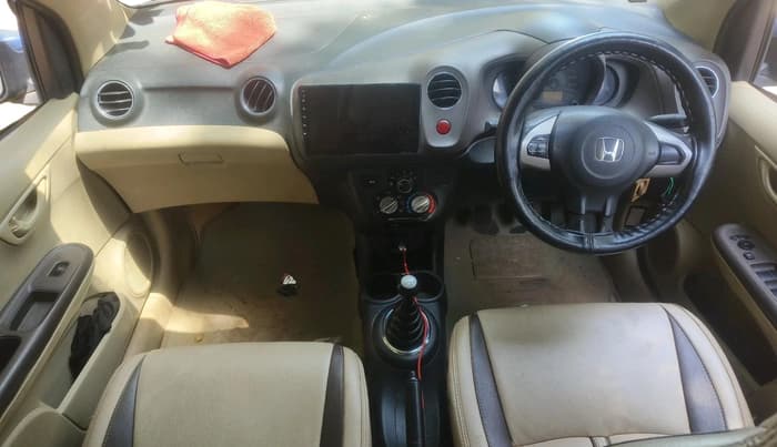 2013 Honda Amaze 1.5L I-DTEC S, Diesel, Manual, 1,93,635 km, interior