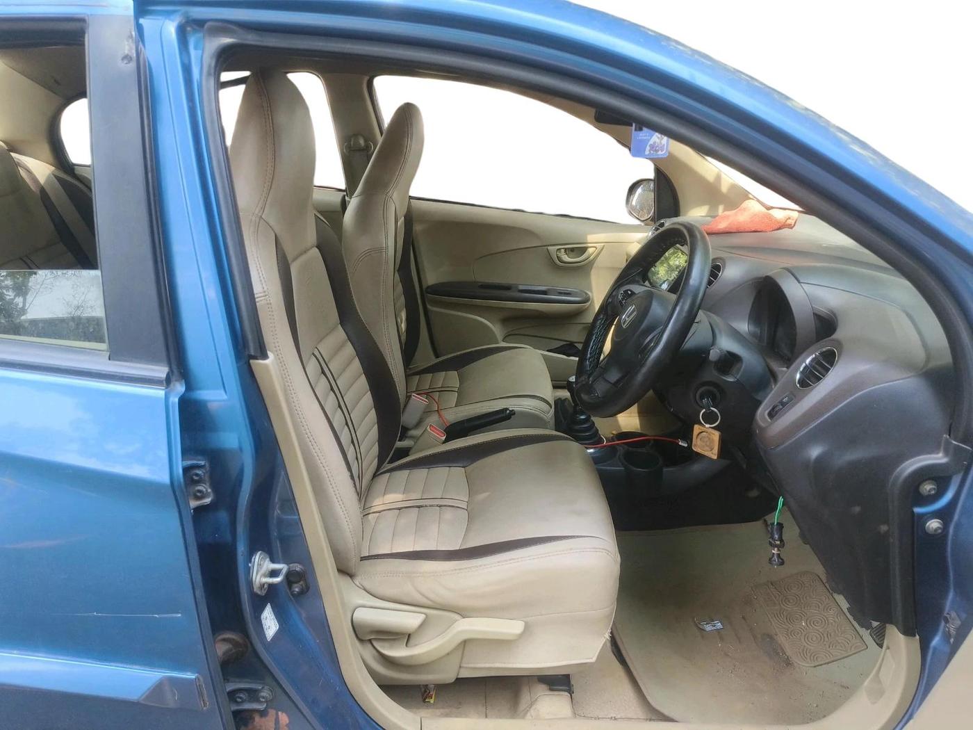 2013 Honda Amaze 1.5L I-DTEC S, Diesel, Manual, 1,93,635 km, interior