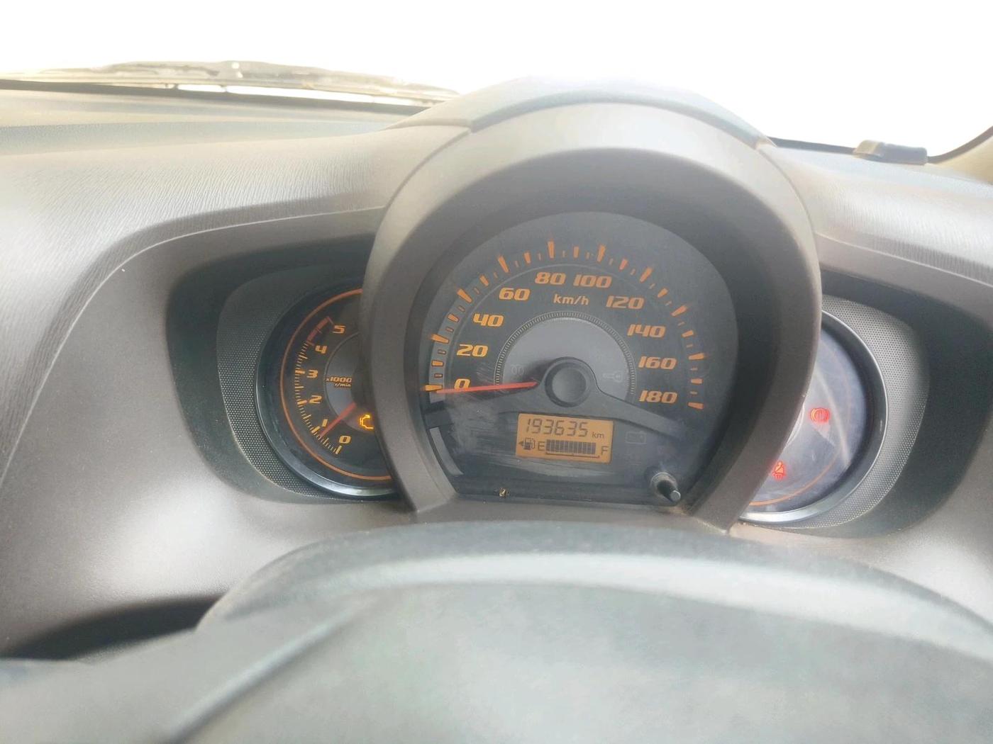 2013 Honda Amaze 1.5L I-DTEC S, Diesel, Manual, 1,93,635 km, interior