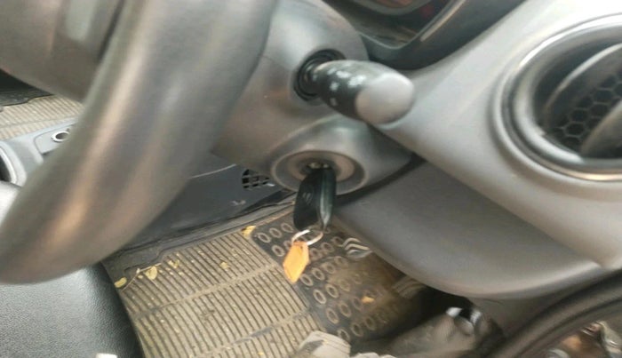 2016 Renault Kwid RXT 1.0 AMT, Petrol, Automatic, 66,141 km, interior