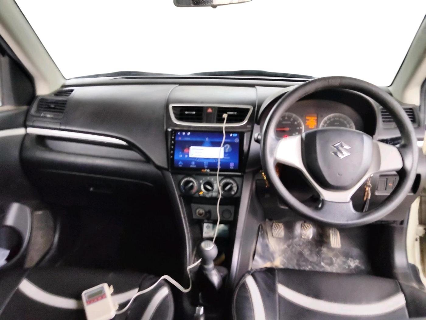 2014 Maruti Swift VXI, Petrol, Manual, 1,41,939 km, interior